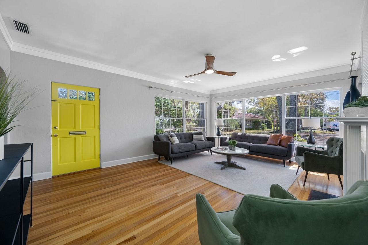 205 25th Ave Ne - Photo 7 of 50