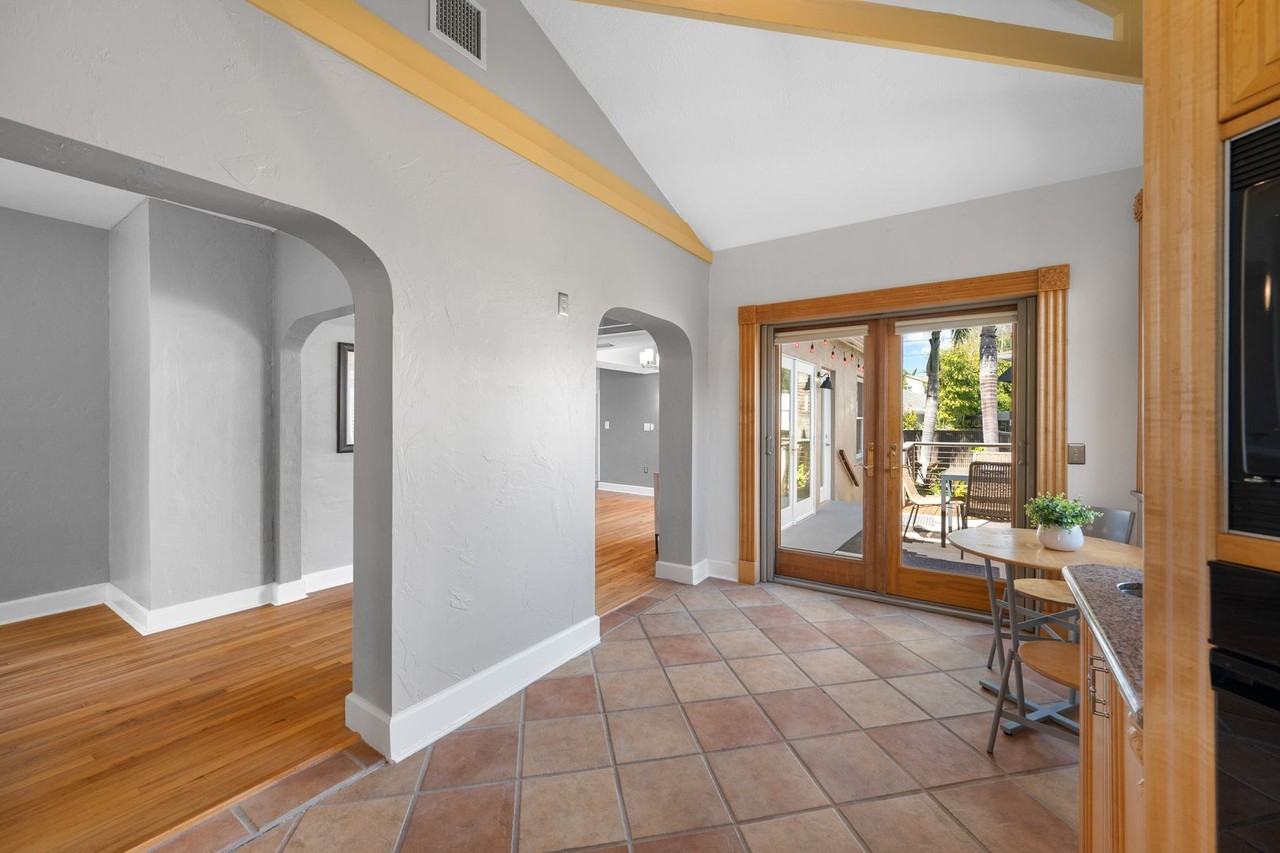 205 Granada St - Photo 7 of 50