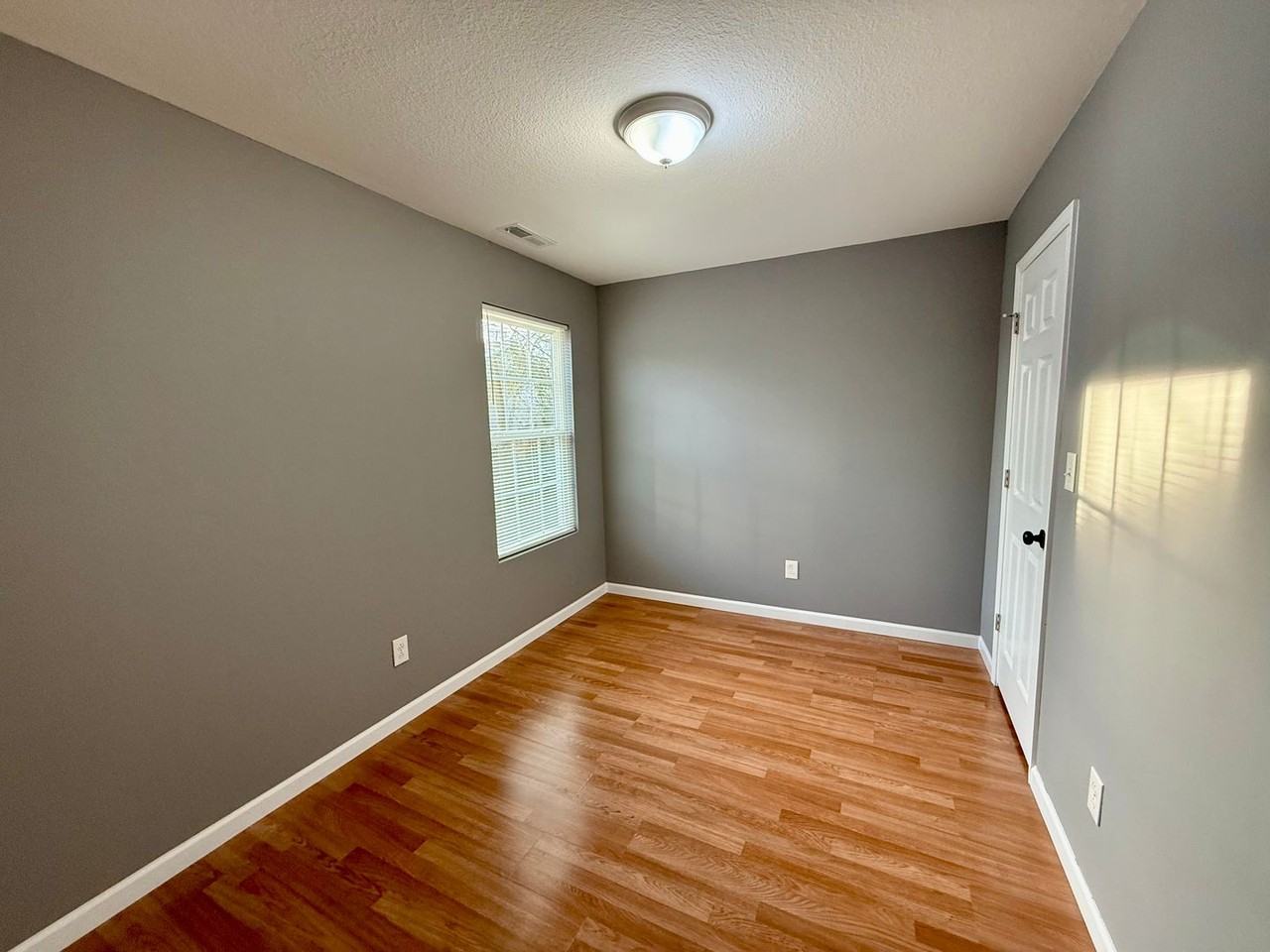 1005A Mckinney Ave - Photo 6 of 9