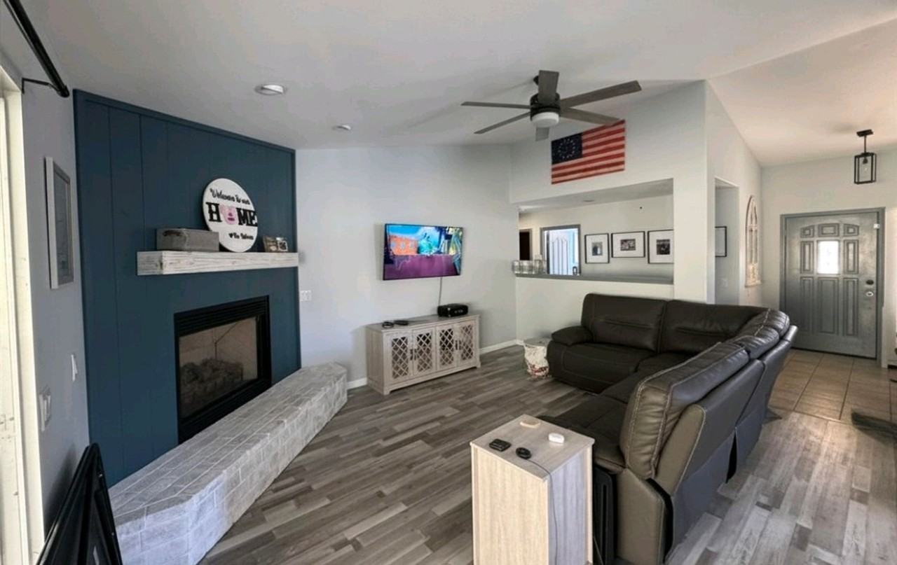 303 Rainbow Ct - Photo 3 of 7