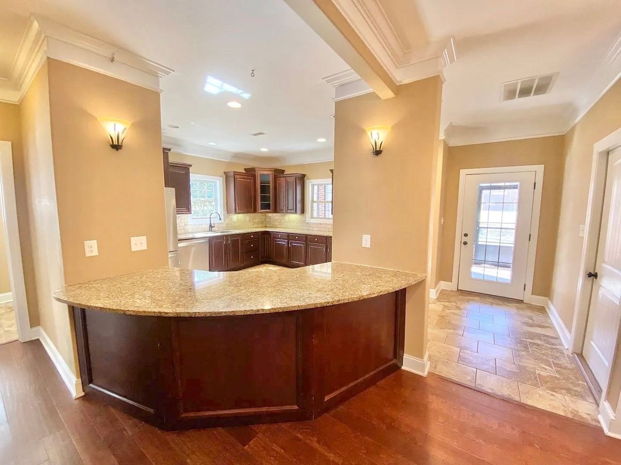 435 Savannah Village Dr - Photo 7 of 24