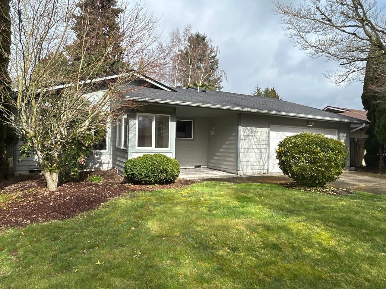 7 Larry Ln - Photo 2 of 4