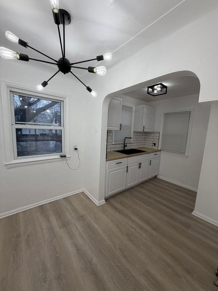 19437 Prevost St - Photo 5 of 16