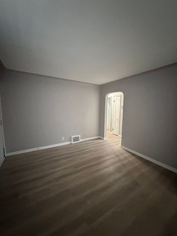 19437 Prevost St - Photo 6 of 16