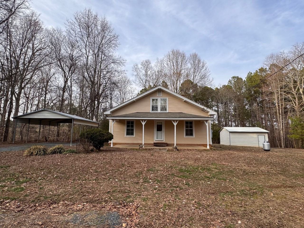 4402 Dunbar Bridge Rd - Photo 3 of 40