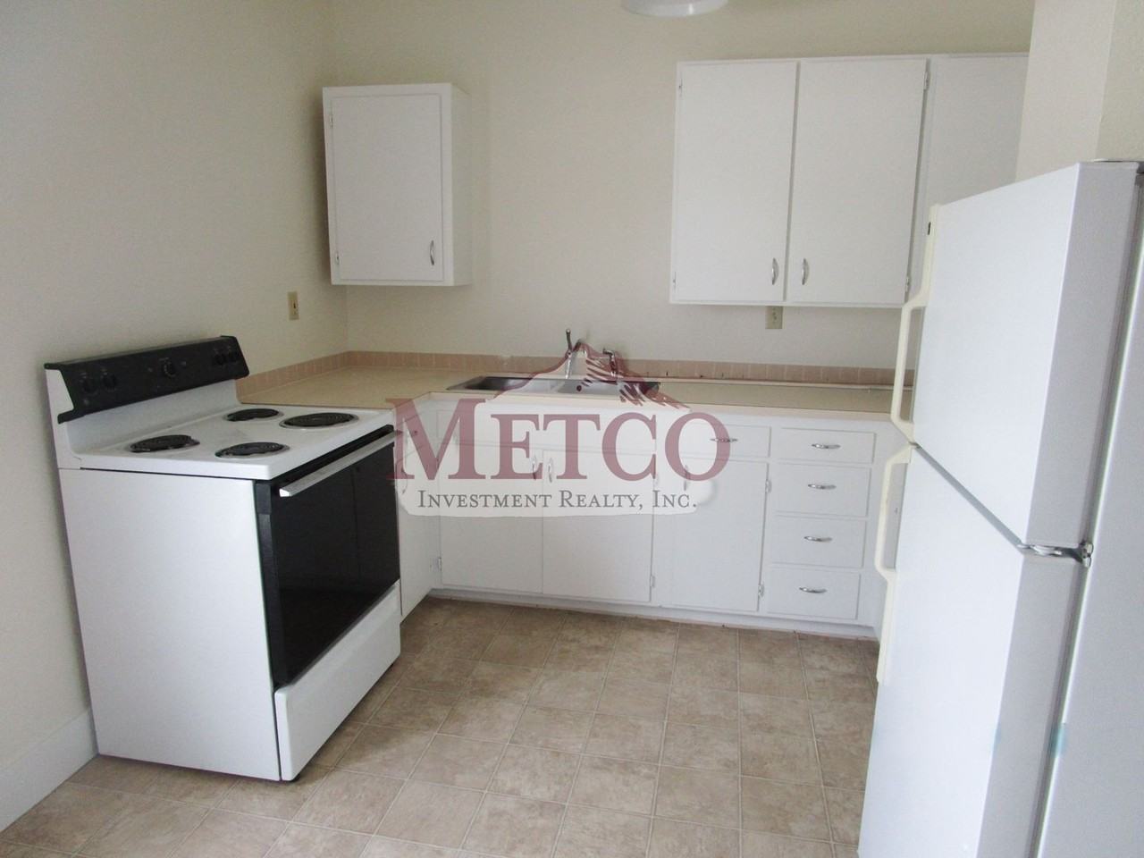 09901 - 4th St Apartments - Photo 5 of 14