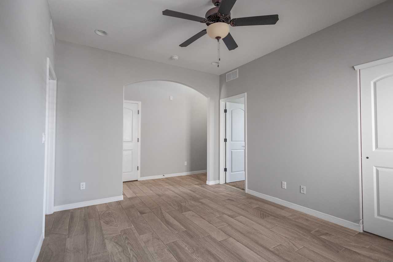 3135 Red Creek Dr - Photo 3 of 29