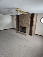 featured image of 102 S Metts St