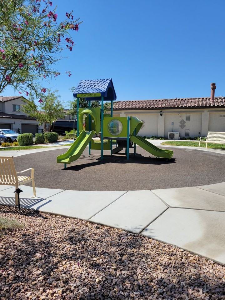 8705 Giant Causeway Ave - Photo 5 of 17