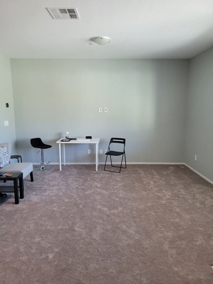 8705 Giant Causeway Ave - Photo 6 of 17