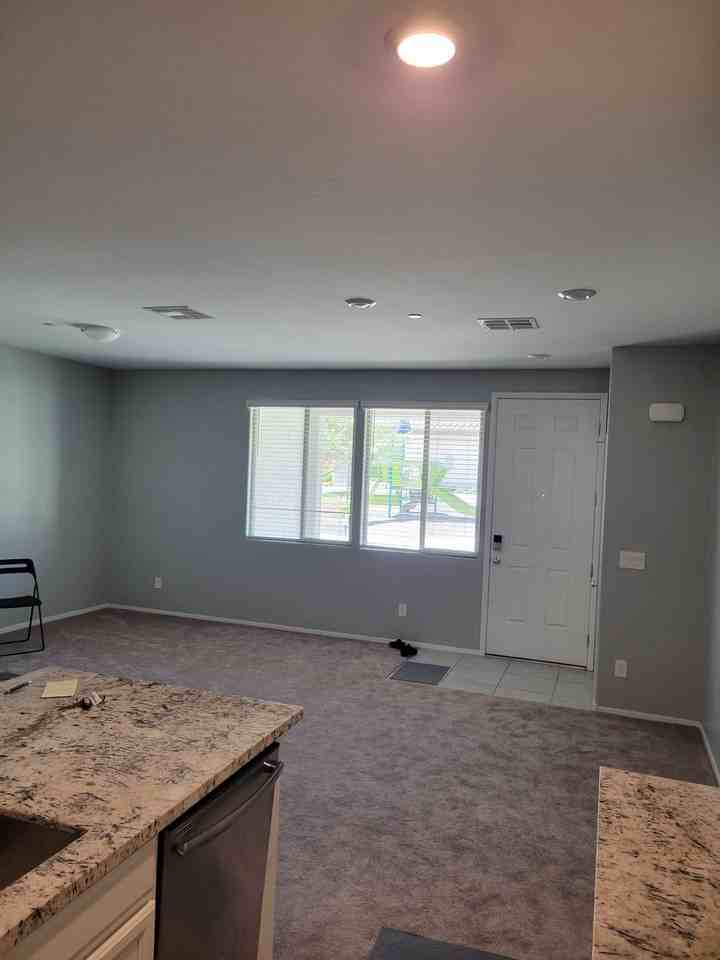 8705 Giant Causeway Ave - Photo 7 of 17