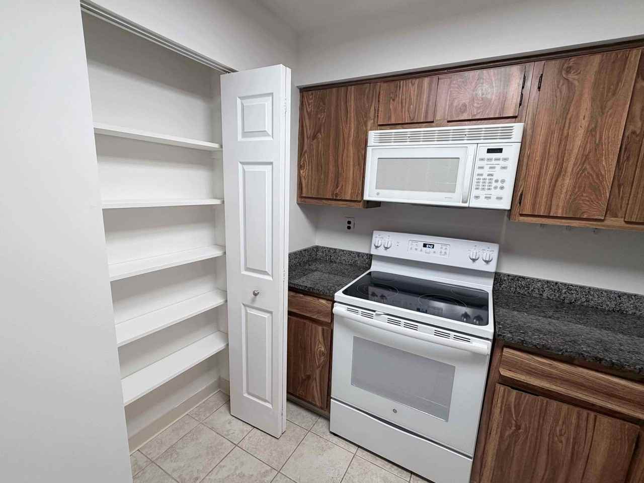 1207A Crosshill Ct - Photo 5 of 20