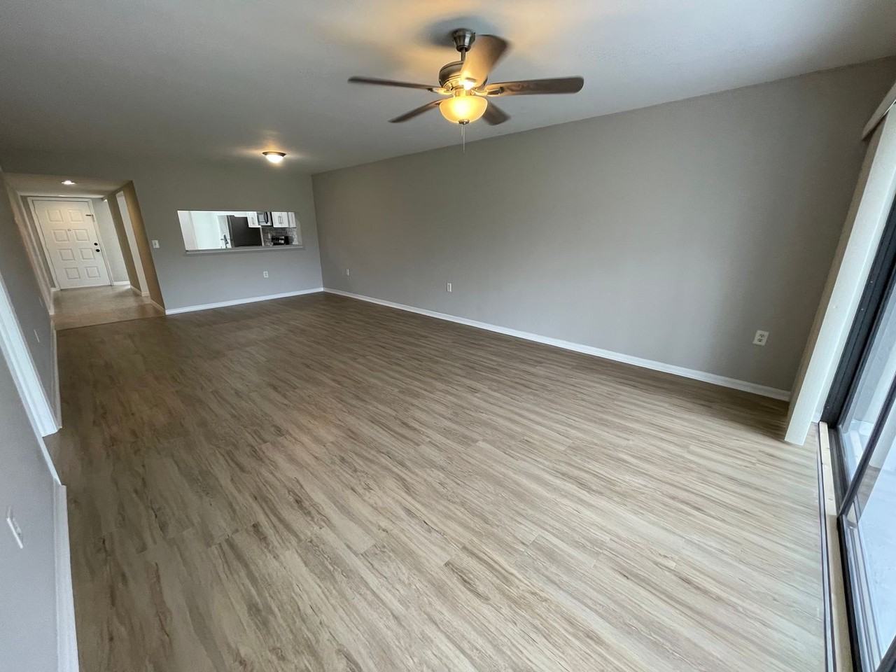 1200 1200 Commonwealth H 103 - Photo 5 of 21