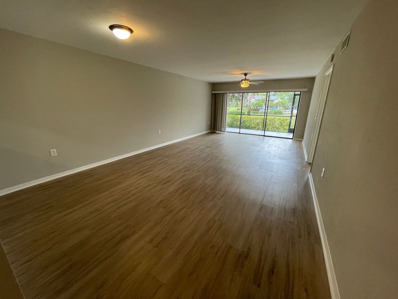 1200 1200 Commonwealth H 103 - Photo 6 of 21