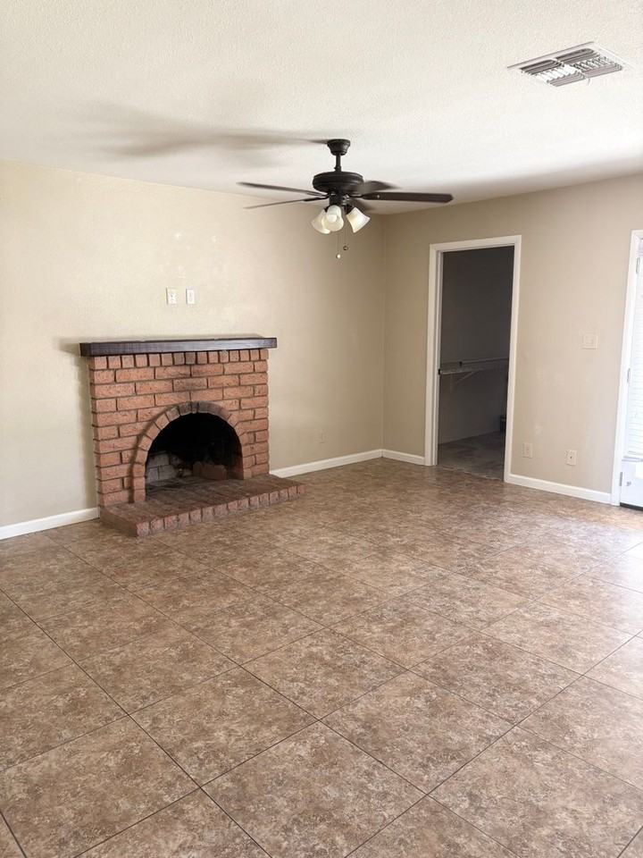 2105 W Western Dr - Photo 3 of 15