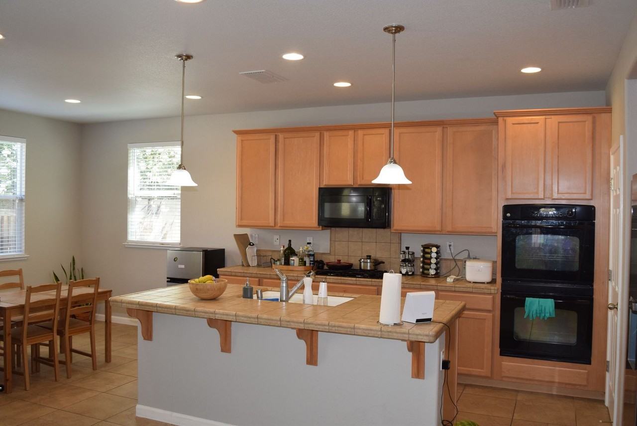 904 Campfire Cir - Photo 4 of 16