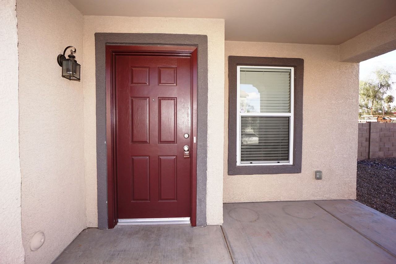 920 S Vista Overlook Dr - Photo 2 of 18