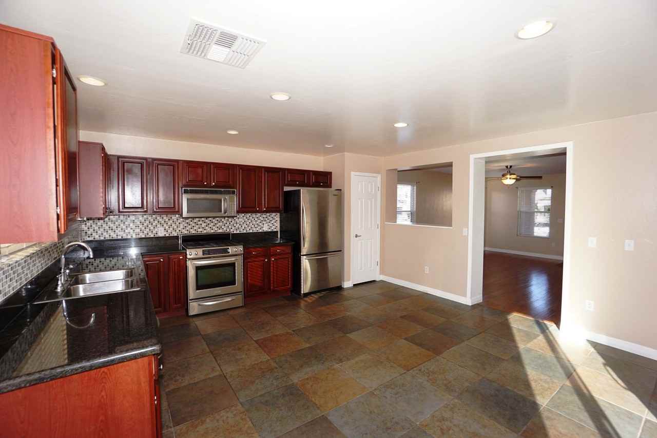 920 S Vista Overlook Dr - Photo 6 of 18