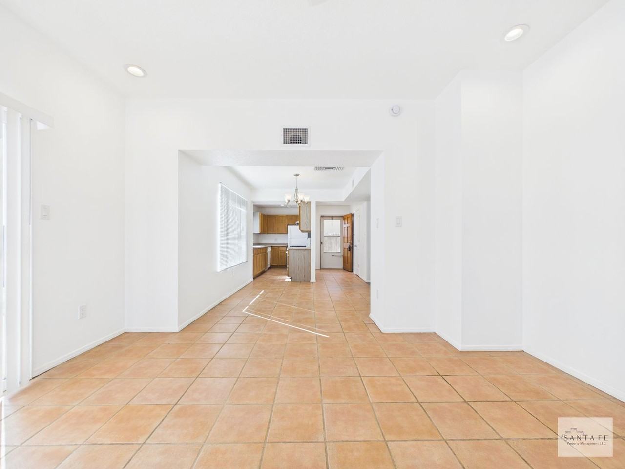 2104 Ridgeview Cir - Photo 4 of 23