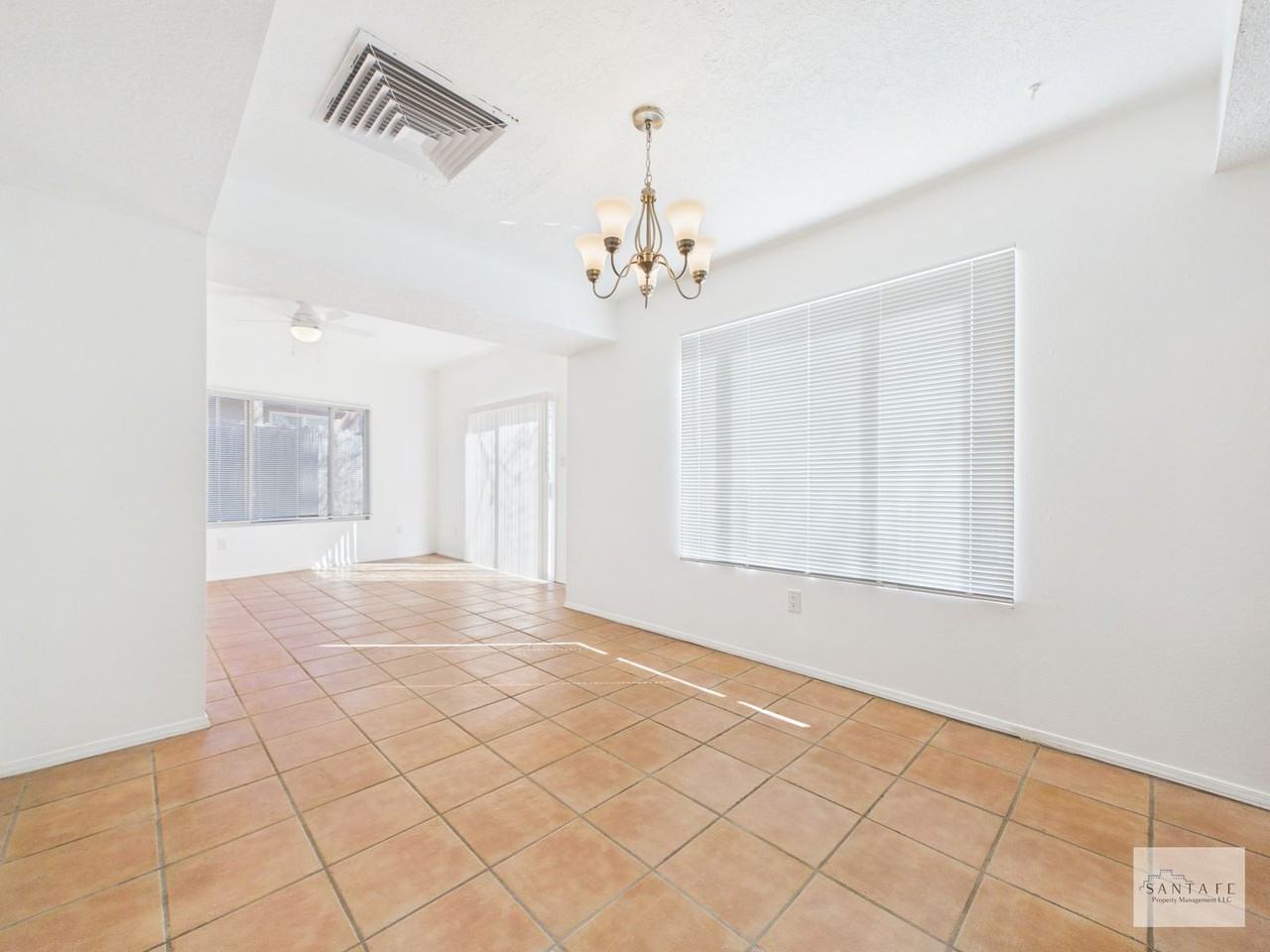 2104 Ridgeview Cir - Photo 7 of 23