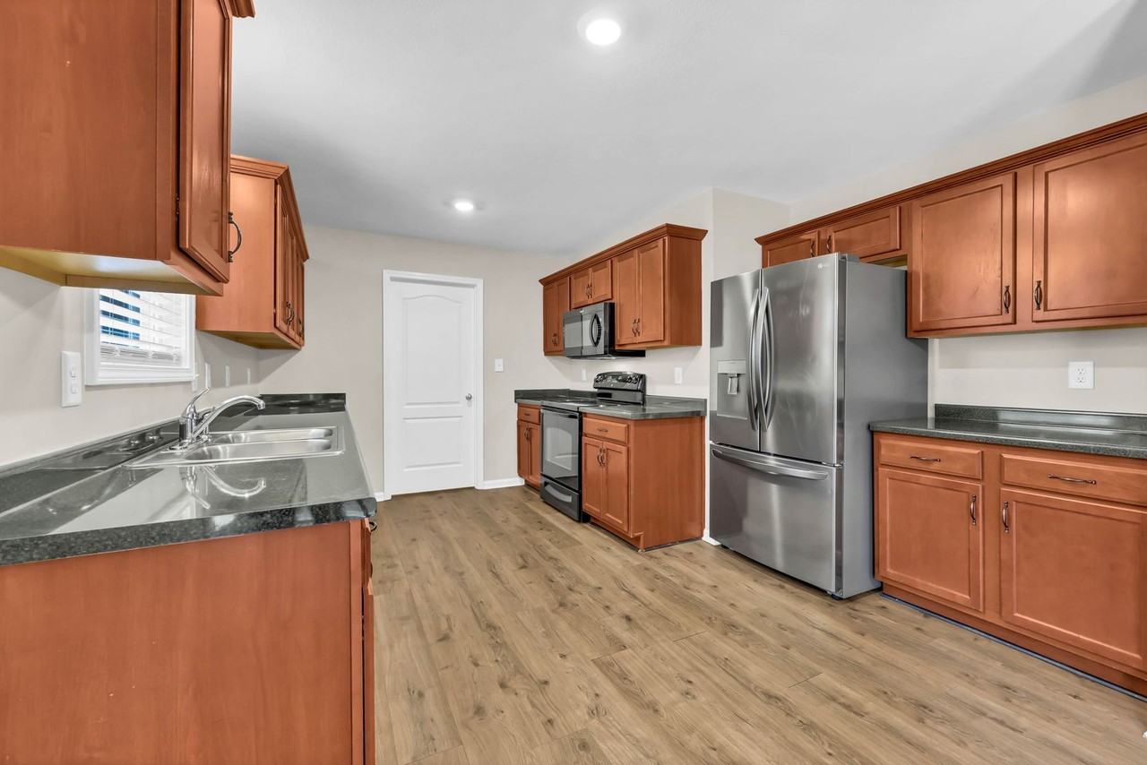 4781 Highway 48 - Photo 7 of 22