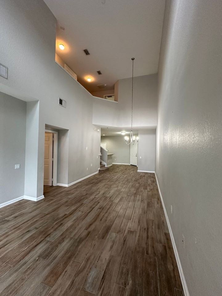 1652 Shallcross Ave - Photo 2 of 11