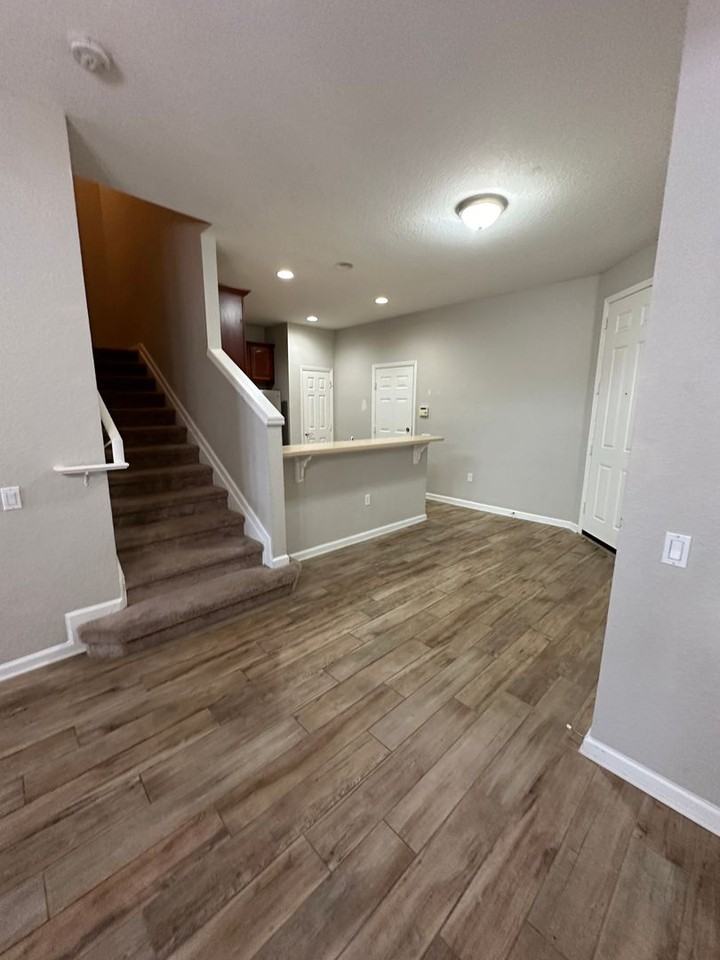 1652 Shallcross Ave - Photo 4 of 11