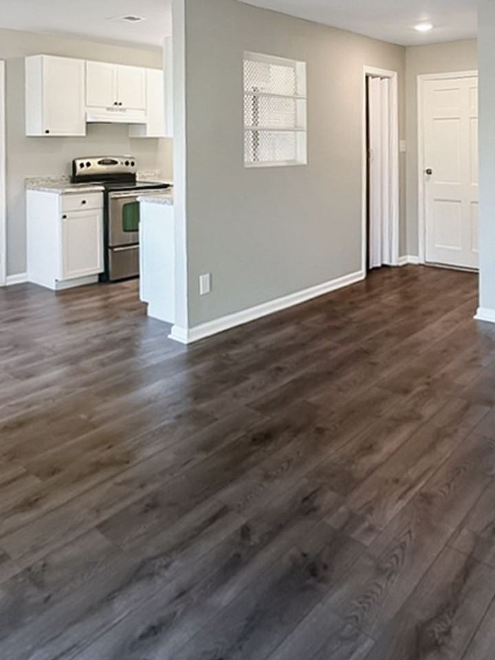 1800 Fairlane Ave - Photo 2 of 9