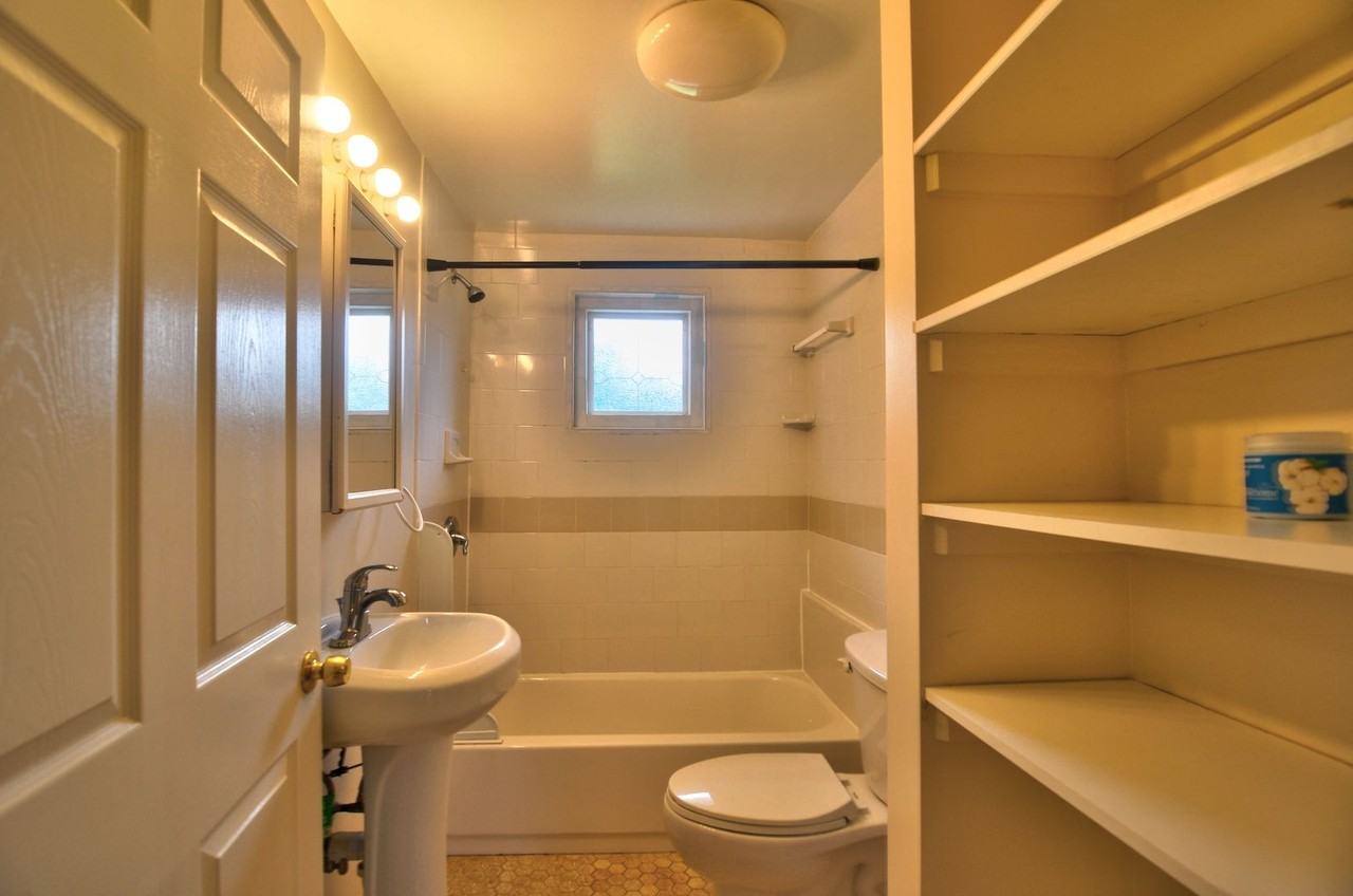 309 Broad St - Photo 7 of 12