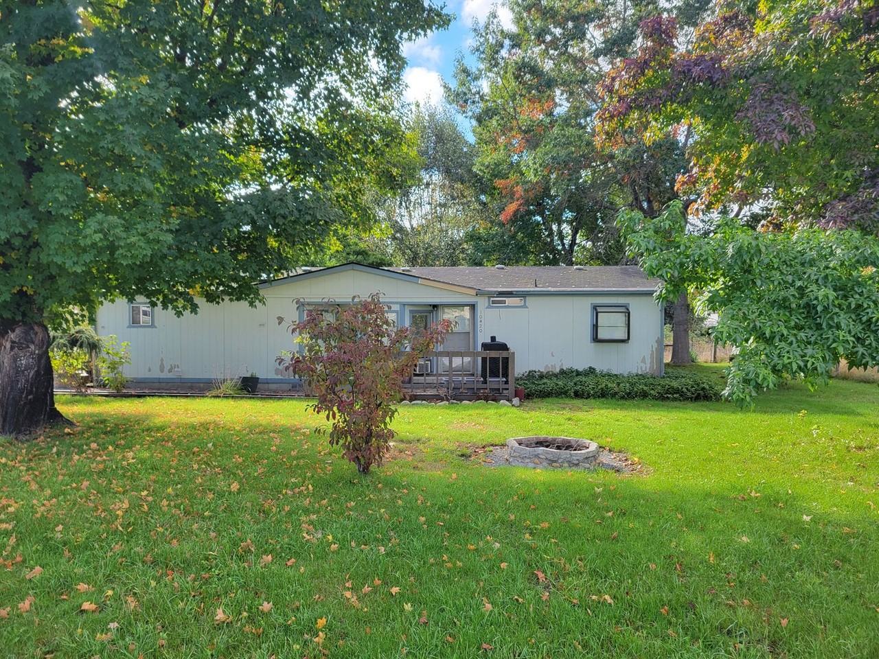 10420 224th St E - Photo 4 of 24