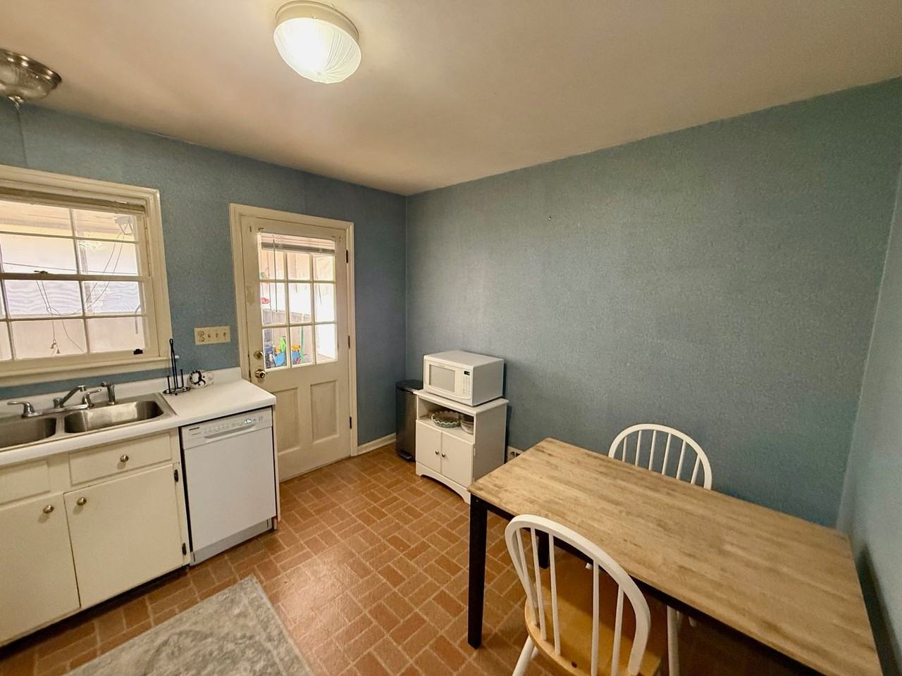 140 Harden Hill Rd - Photo 7 of 18