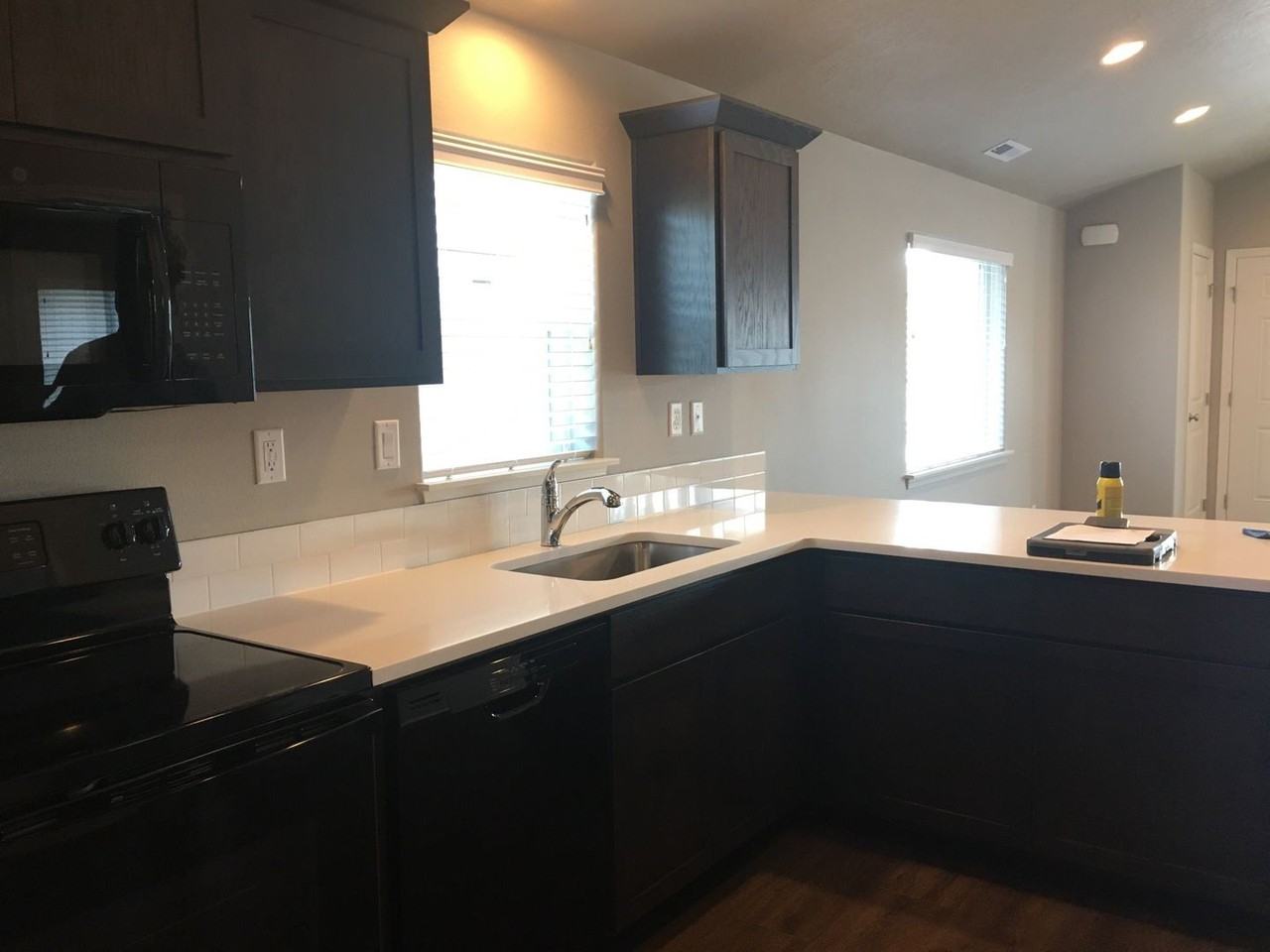 1521 Sw 36th Loop - Photo 3 of 12