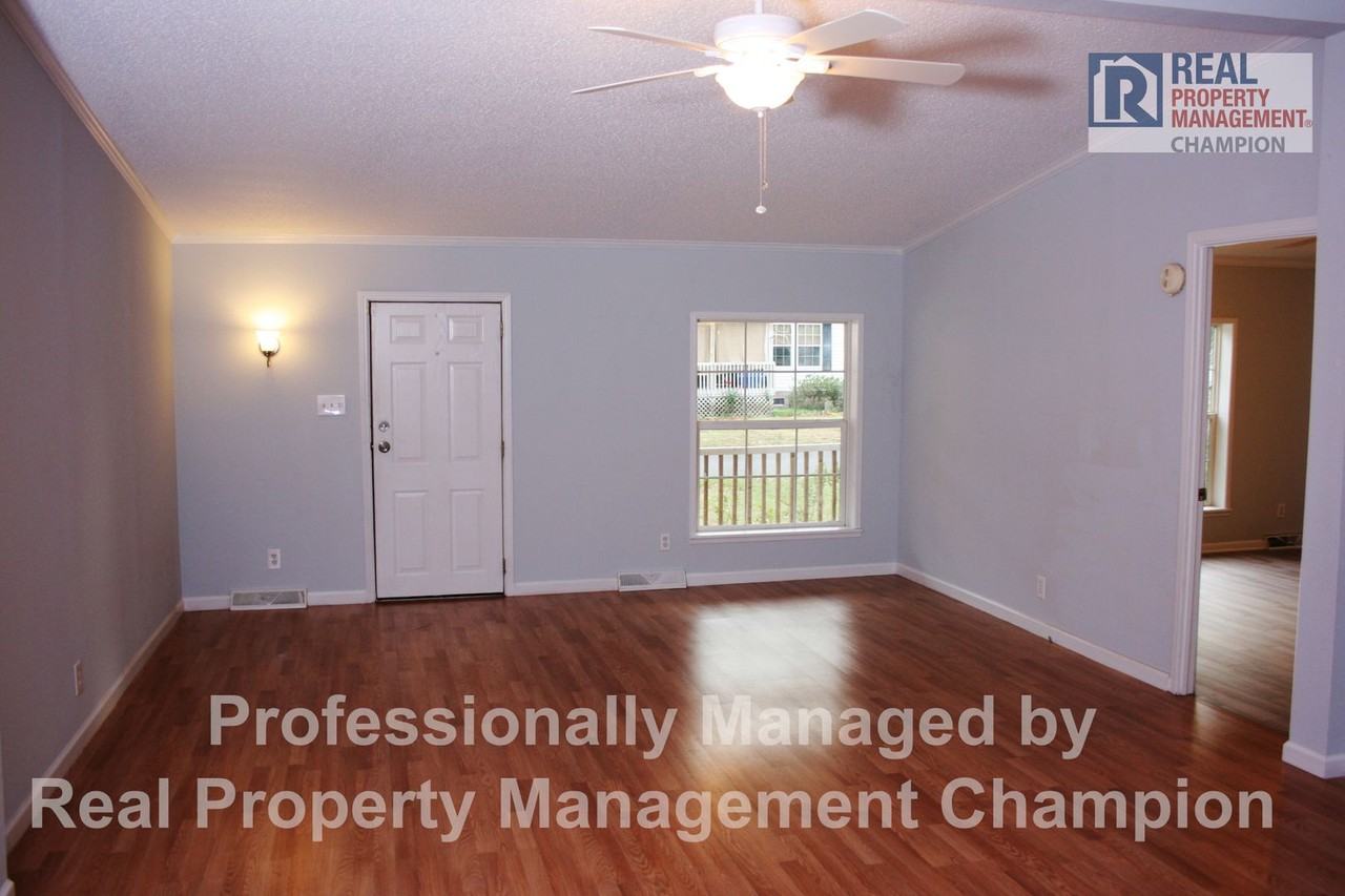 811 Red Lighthouse Ln - Photo 2 of 21