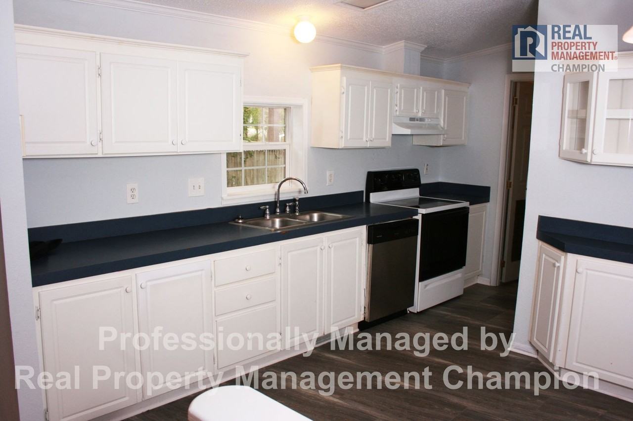 811 Red Lighthouse Ln - Photo 6 of 21