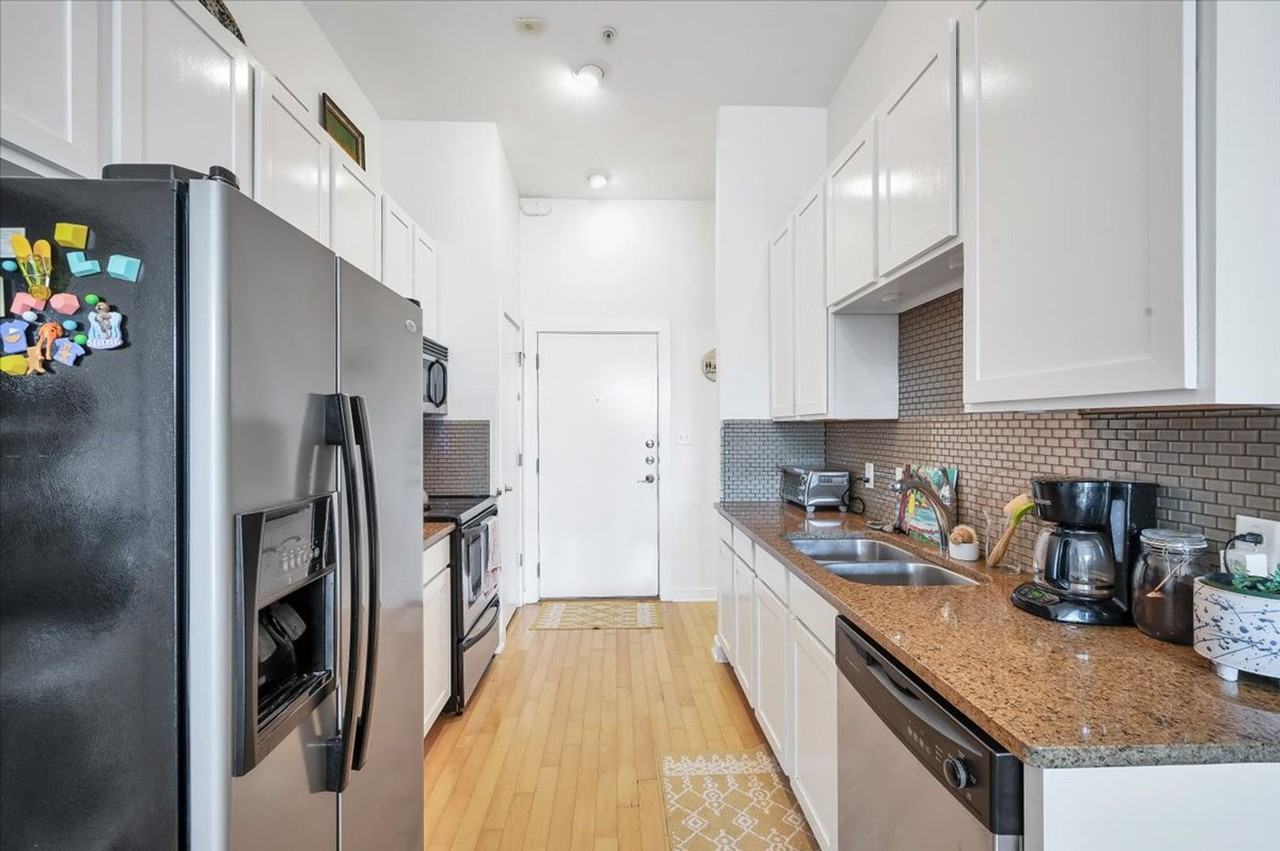 2931 E 12th St #306 - Photo 7 of 25