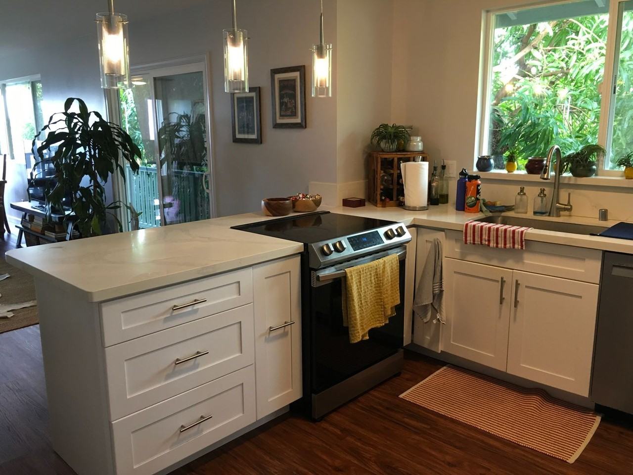 1801 Vancouver Dr - Photo 3 of 14