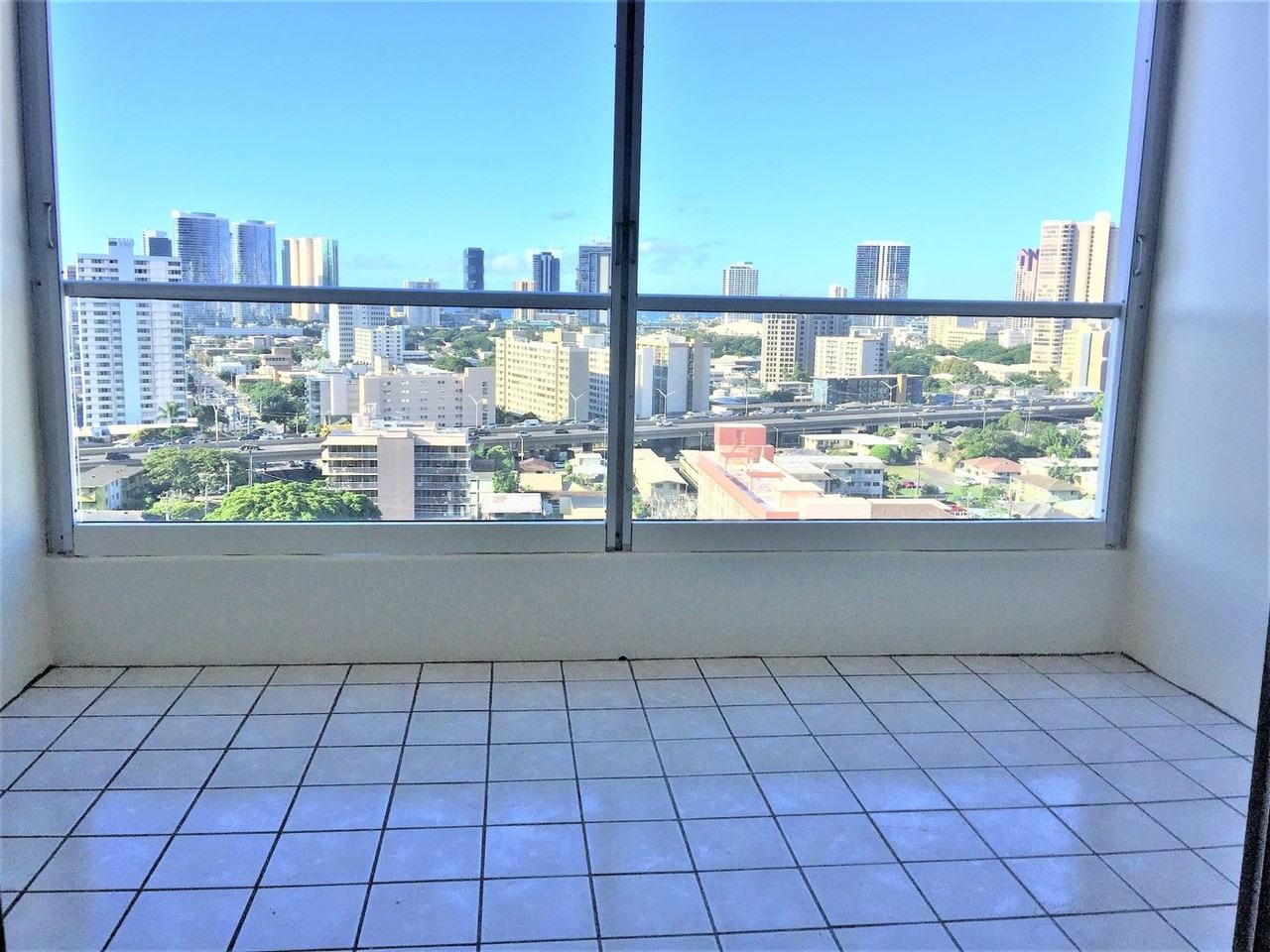 1556 Piikoi St #1706 - Photo 7 of 11