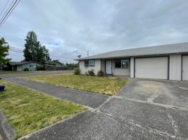 featured image of 785 W Rose St