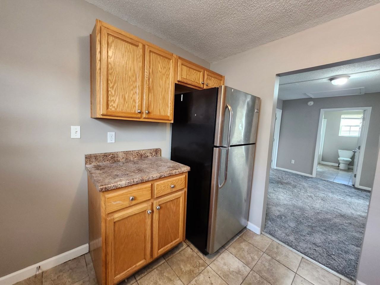 305 Ziegler St - Photo 3 of 11