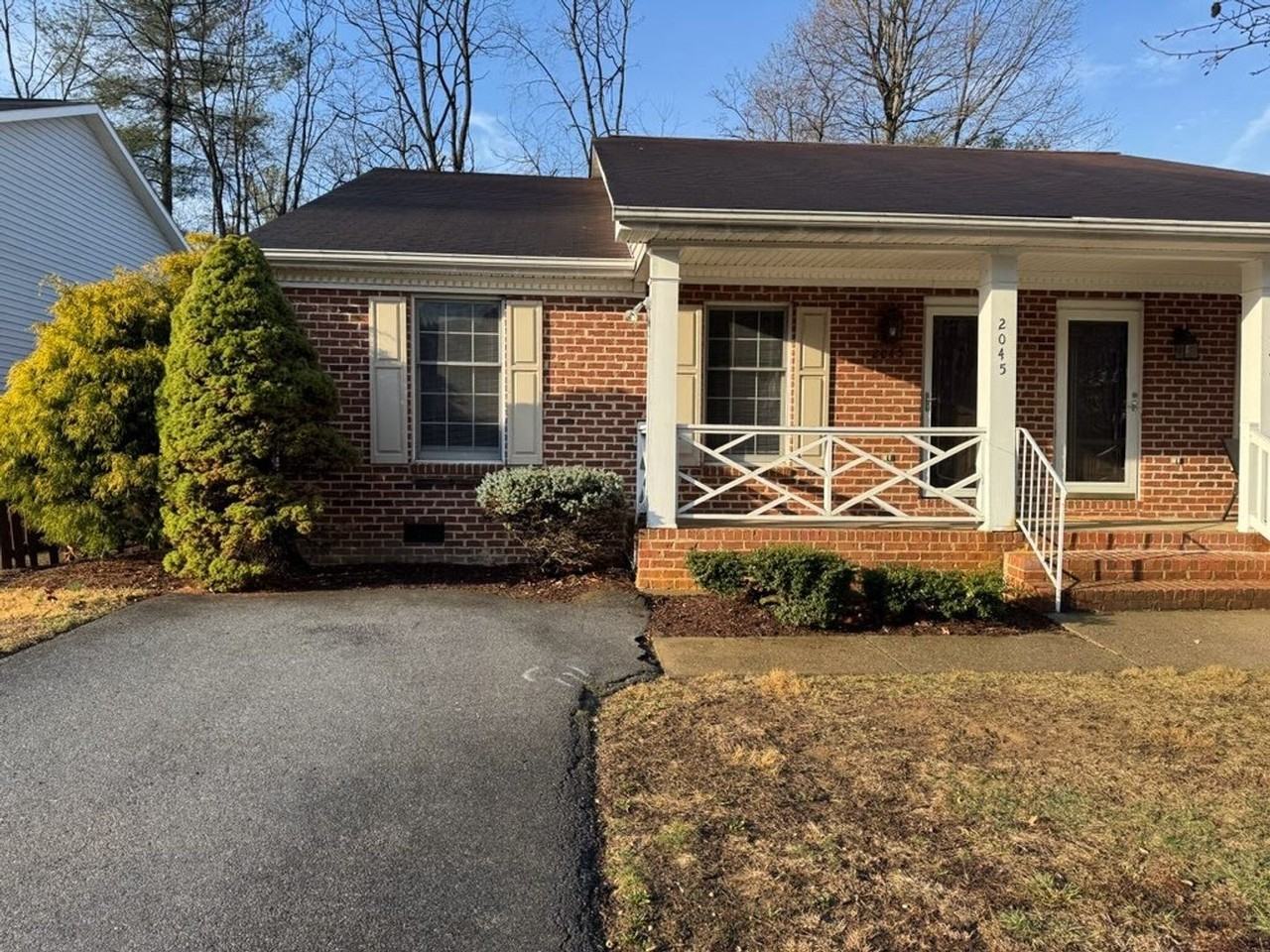 2045 Fieldale Pl - Photo 2 of 17