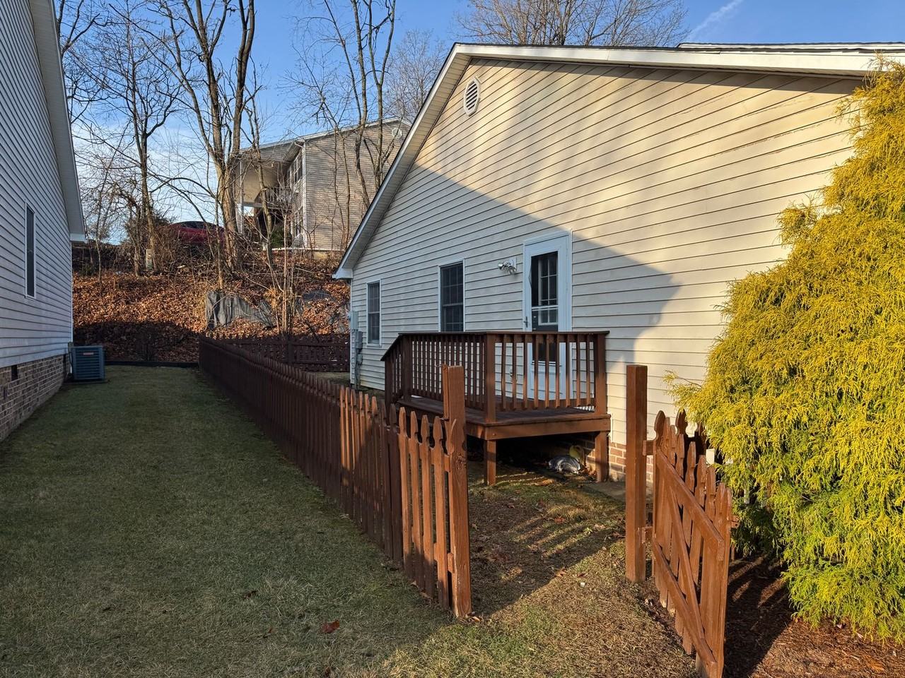 2045 Fieldale Pl - Photo 3 of 17