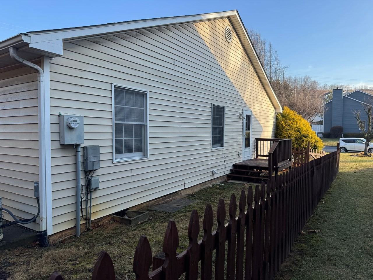 2045 Fieldale Pl - Photo 4 of 17