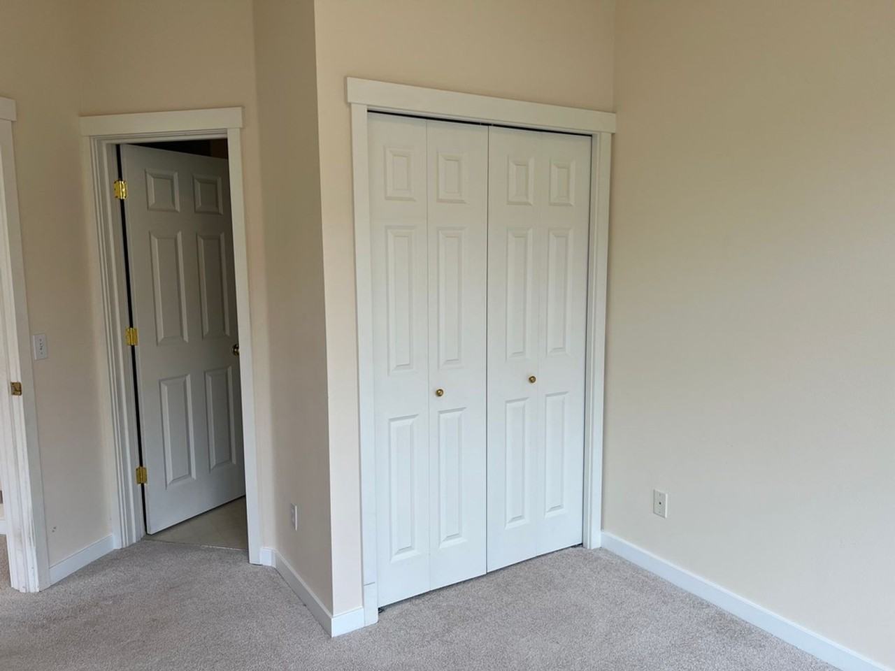 1400 Huckleberry Ln #1606 - Photo 7 of 21