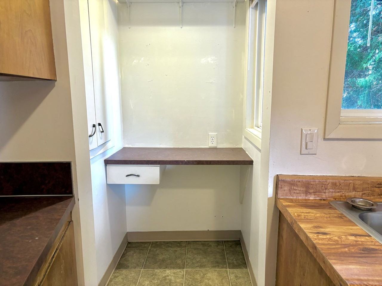 1422 Se Glenwood St - Photo 7 of 18