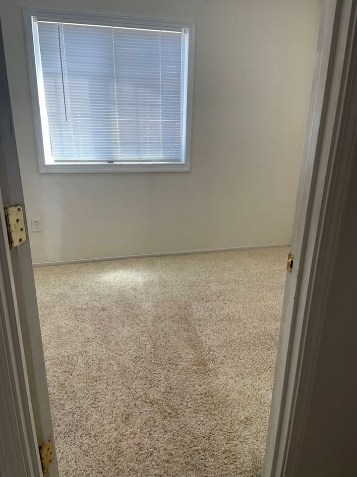 502 Brookwood Rd - Photo 3 of 13