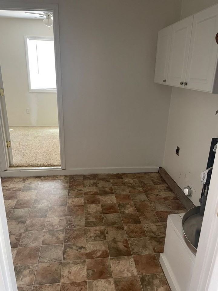 502 Brookwood Rd - Photo 4 of 13