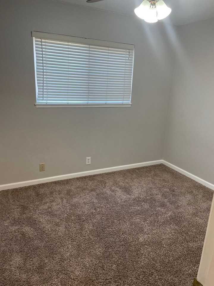 502 Brookwood Rd - Photo 6 of 13