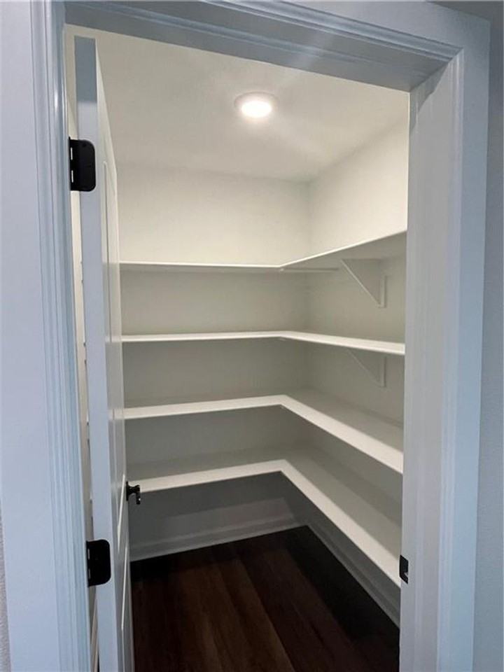 145 N Hinsdale Ave - Photo 5 of 14