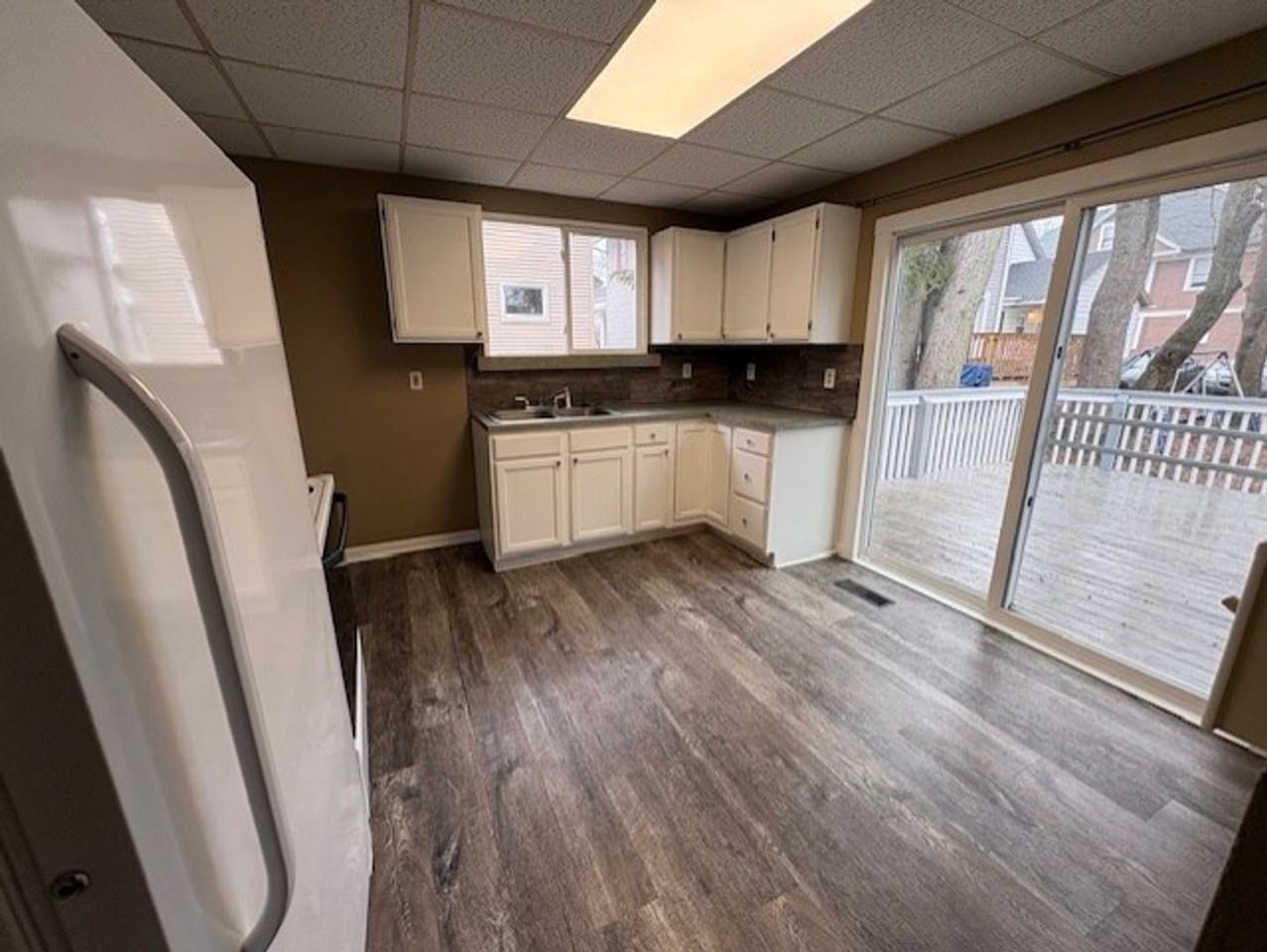 203 Westwood Ave - Photo 5 of 13