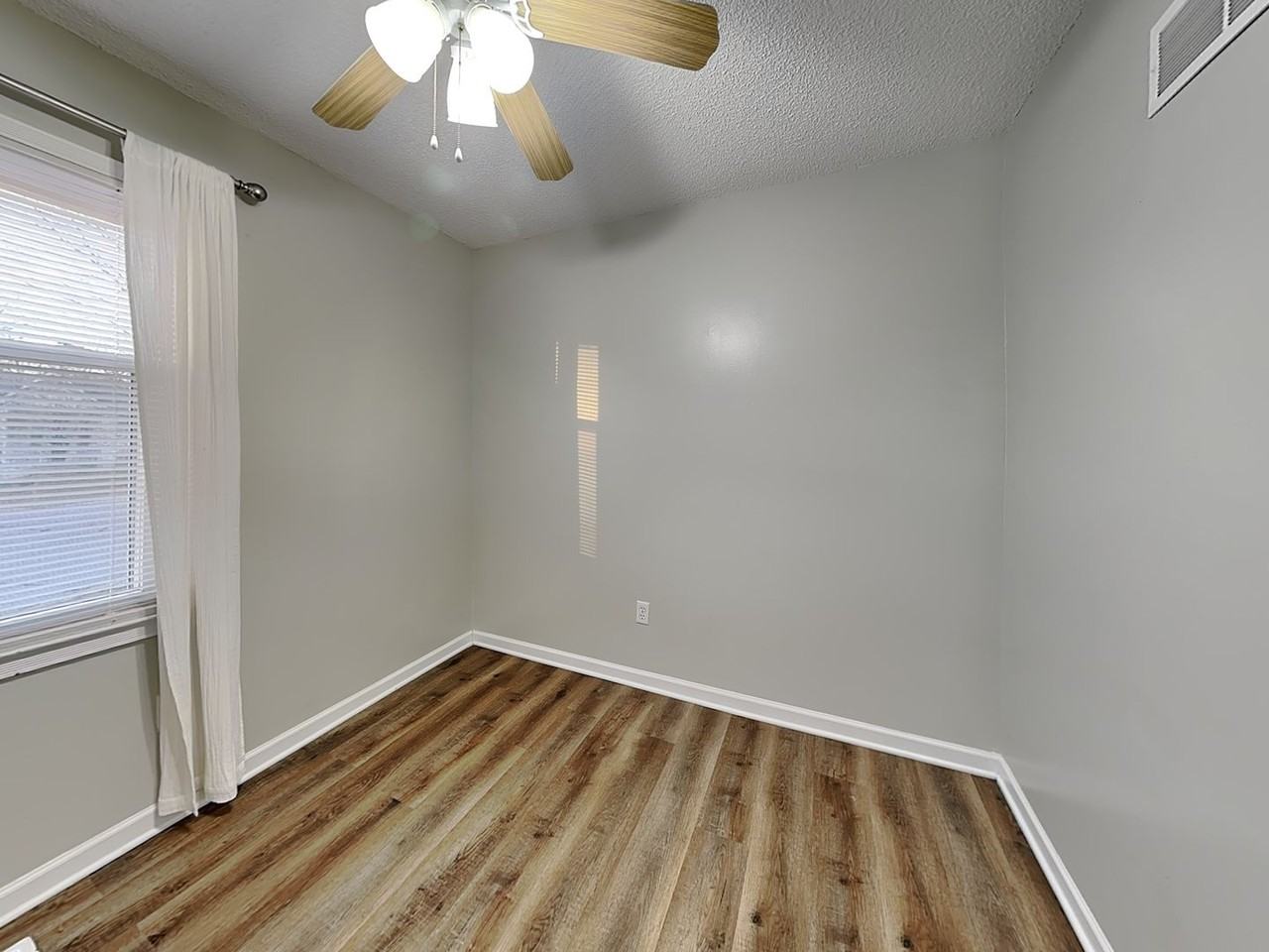 7113 Michael Ln - Photo 7 of 16